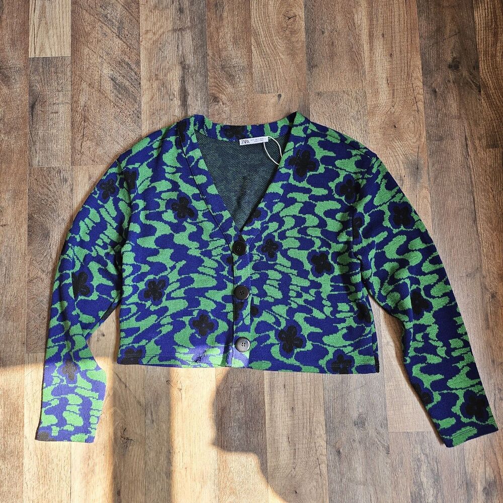 ZARA Jacquard Floral Knit V-Neck Cardigan – Size Small – Green & Black – EUC - Picture 2 of 9
